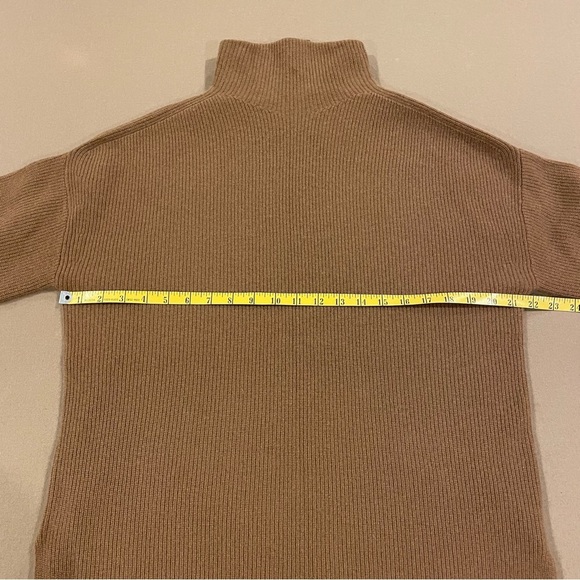 Alice + Olivia Cashmere Pullover Turtleneck Sweater Camel Size Small/Medium - Picture 5 of 9